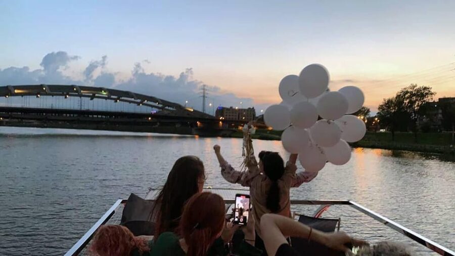 Picturesque Cruise on the Vistula in the Heart of Krakow - What the $27 price gets you