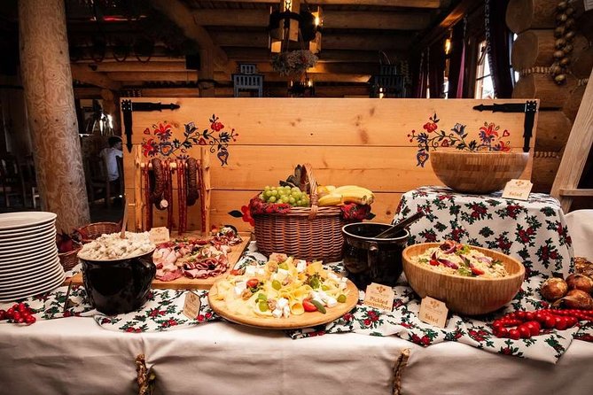 Polish Folk Show and Dinner From Krakow - A Polish dinner show with a lively local flavor