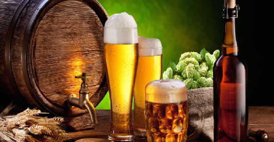 Poznan: City and Brewery Private Walking Tour with Beer - Read Poznan through the Renaissance Town Hall