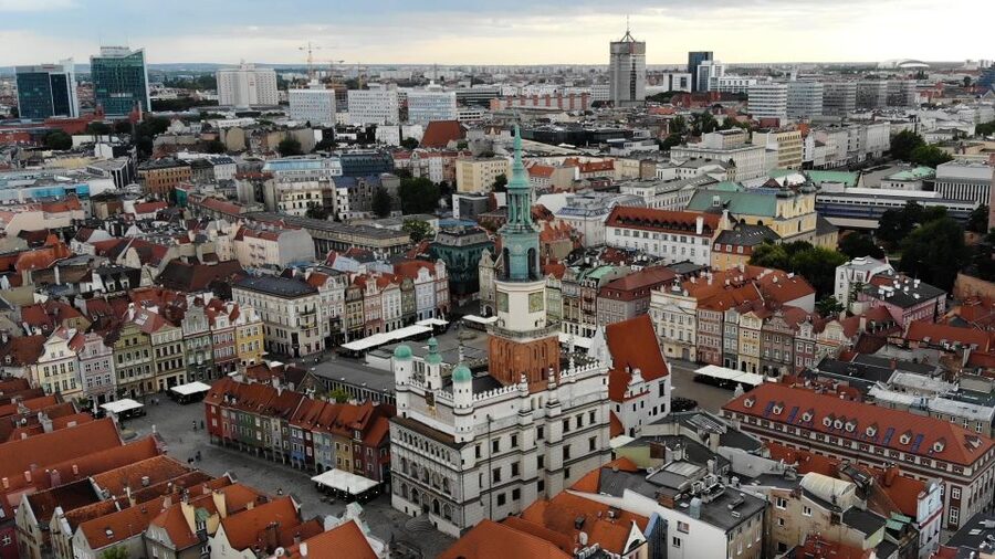 Poznań Half-day Tour - See five architectural eras around Mickiewicz Park