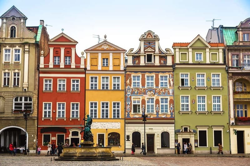 Poznan Old Town and Top Attractions Private Walking Tour - The Jesuits Collegium and Poznań’s academic past
