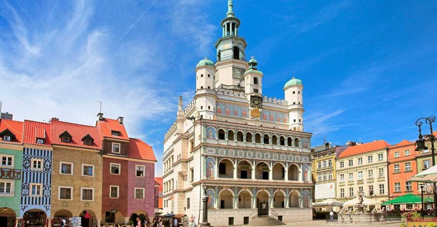 Poznan: Old Town, Srodka District, & Cathedral Private Tour - The Imperial Castle and Poznan’s German era
