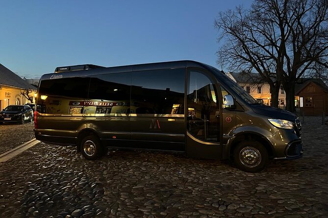 Private Airport Transfer from/to Krakow Balice Airport - The driver experience and communication
