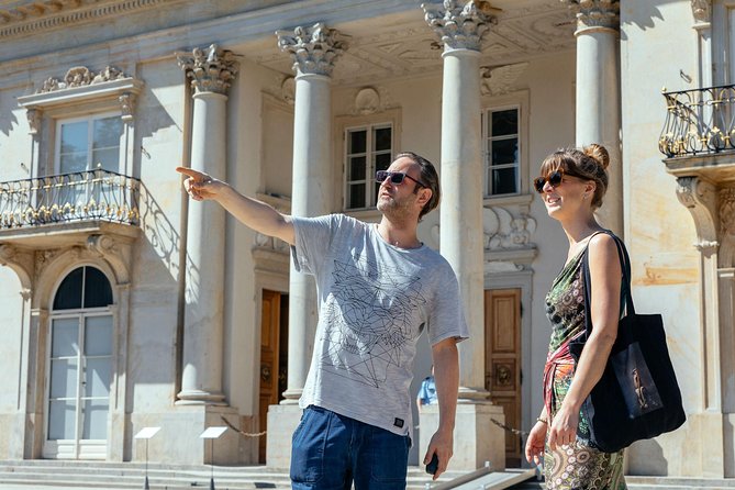 Private City Kickstart Tour: Warsaw - Krakowskie Przedmiescie and the university campus