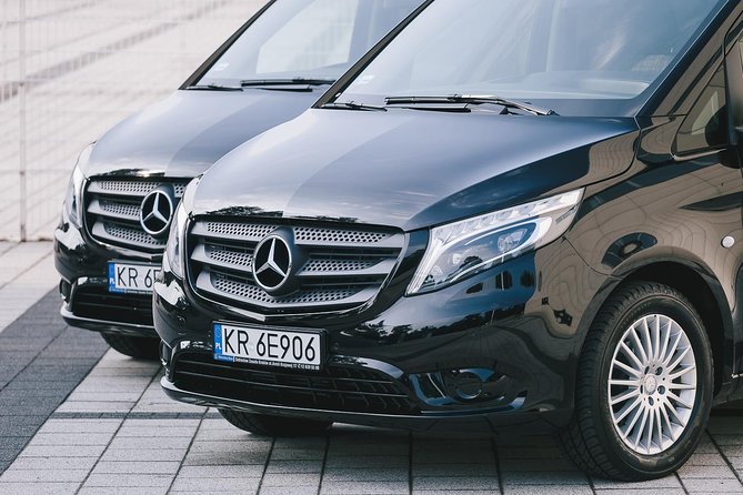 Private Departure Transfer: Krakow City To Krakow Airport Balice - Leaving Krakow without the public transport puzzle