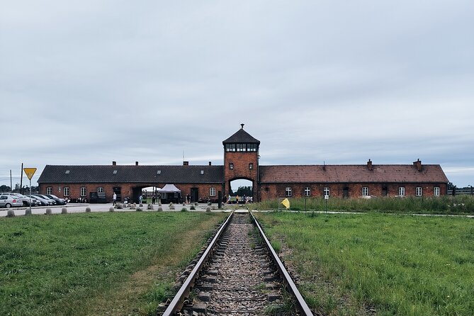 Private Guided Tour to Auschwitz & Birkenau from Krakow - The drive with Oskar and Your Krakow Journey