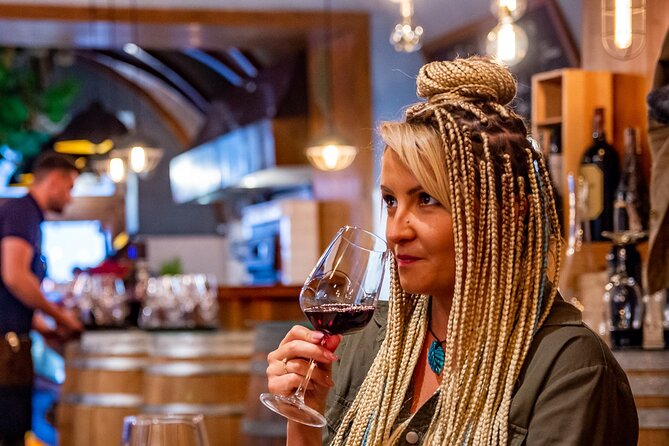 Private Guided Walking Tour in Krakow Wine Bars - Finishing with amber wines at CiutCiut