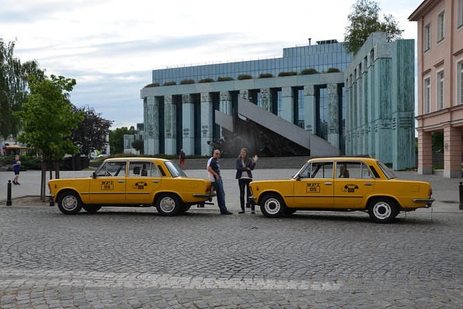 Private Historical Tour of Warsaw by a Retro Fiat with Pickup - Old Town and Castle Square: Rebuilt Warsaw in One Hour
