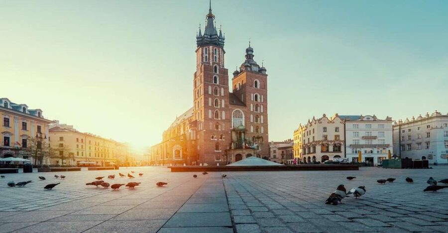 Private Krakow Tour: St. Mary’s, Cloth Hall & More - Price, timing, and practical value