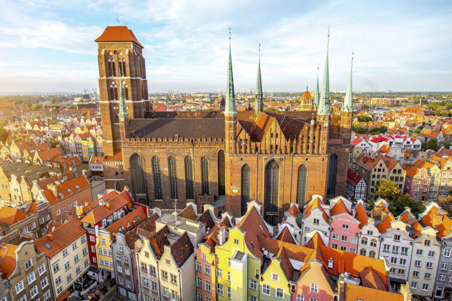 Private Tour of Gdansk Old Town for Kids and Families - Starting beneath the High Gate