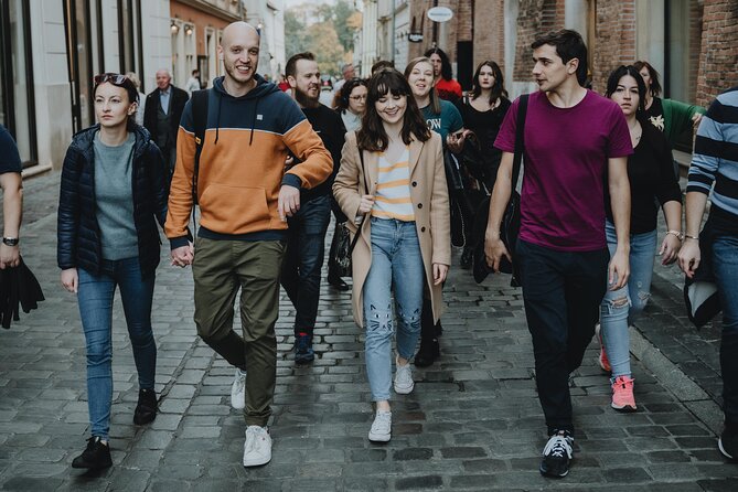 Private Tour of Krakow Old Town and Jewish Quarter in one walk - Wawel Hill, cathedral, and Polish identity