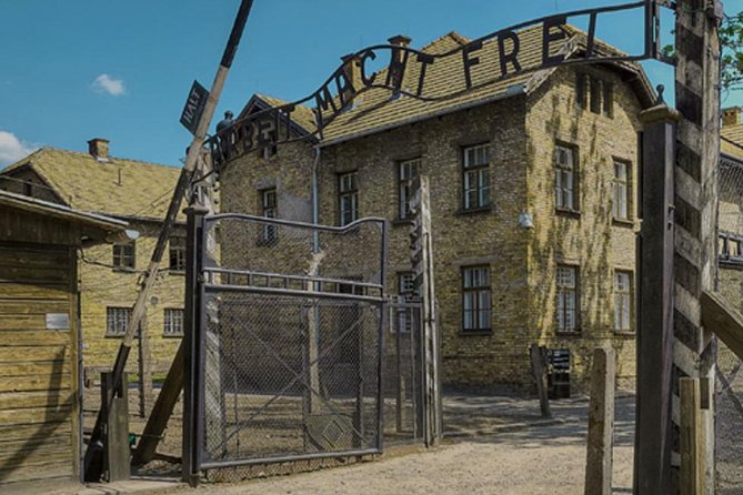Private Tour to Auschwitz & Birkenau from Katowice - What private transport adds to the day