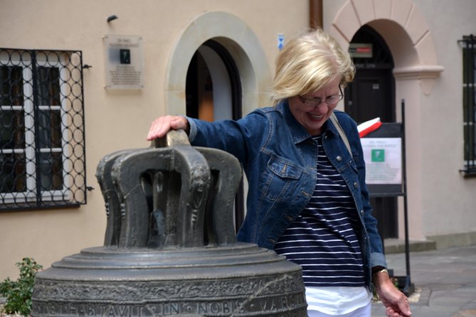 Private Tour: Warsaw City Sightseeing by Retro Fiat - Praga: Warsaw across the river