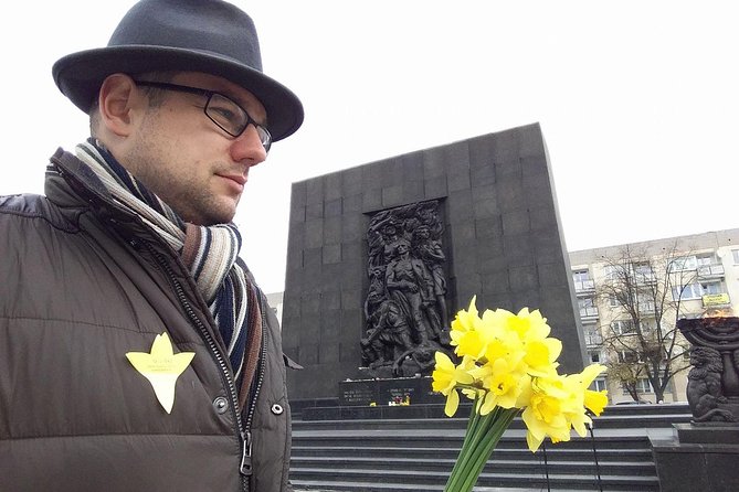 Private Tour: Warsaw Ghetto with a local Historian - Praga Polnoc and scenes from The Pianist