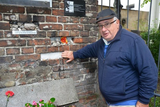 Private Tour: Warsaw's Jewish Heritage by Retro Fiat - The Ghetto Heroes Monument and POLIN