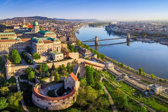 Private transfer from Krakow to Budapest or from Budapest to Krakow - A door-to-door bridge between Krakow and Budapest