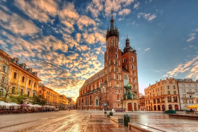 Private Transfer: Krakow Airport to Krakow City Center Vice Versa - A calm start after landing at Krakow Airport