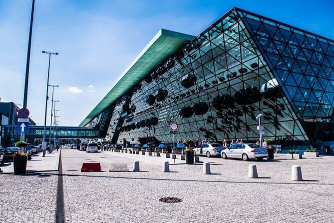 Private transfer | Krakow City - Krakow Airport Balice - Booking details that matter in real life