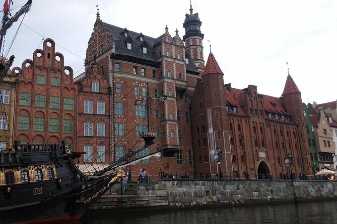 Private Walking Tour of Old Gdańsk with an architect-guide - Great Armoury, where decoration meets defense