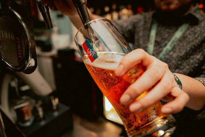 Pub Crawl + Unlimited Drinks + VIP entry + Drinking Games & Photographer - Booking details and cancellation