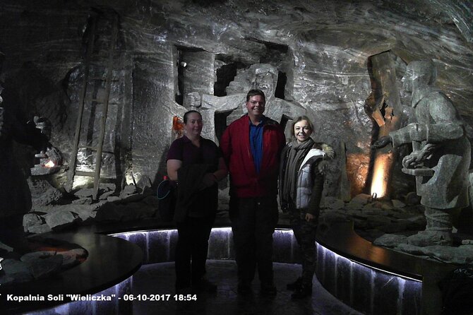 Salt Mine Wieliczka Round-Trip Private VIP Transport from Krakow - The 40-minute journey from Krakow