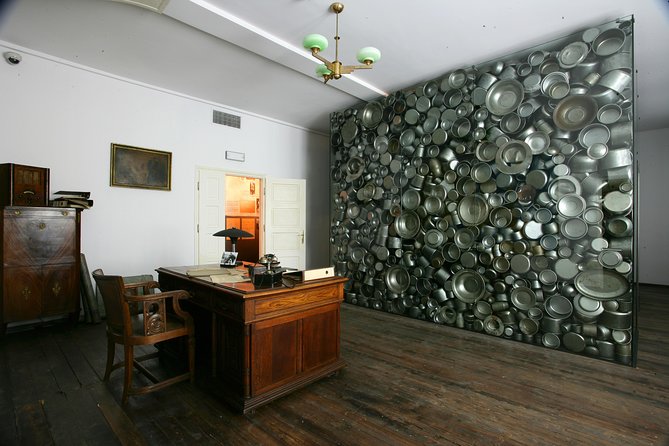 Schindler's Factory Guided Tour in Krakow & skip the line ticket - Skip-the-line entry: useful, but not a cure-all