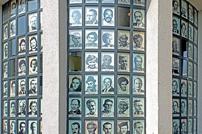 Schindler's Factory in Krakow: Guided Tour & Skip the Line Ticket - The pace, group size, and missing headphones