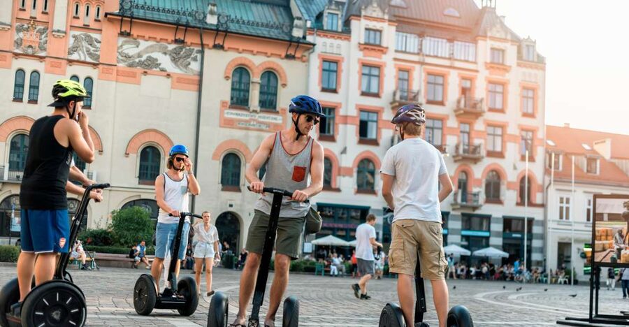 Segway Tour Wroclaw: Full Tour (Old Town + Ostrów Tumski) - Parks, royal residences, and the longer route