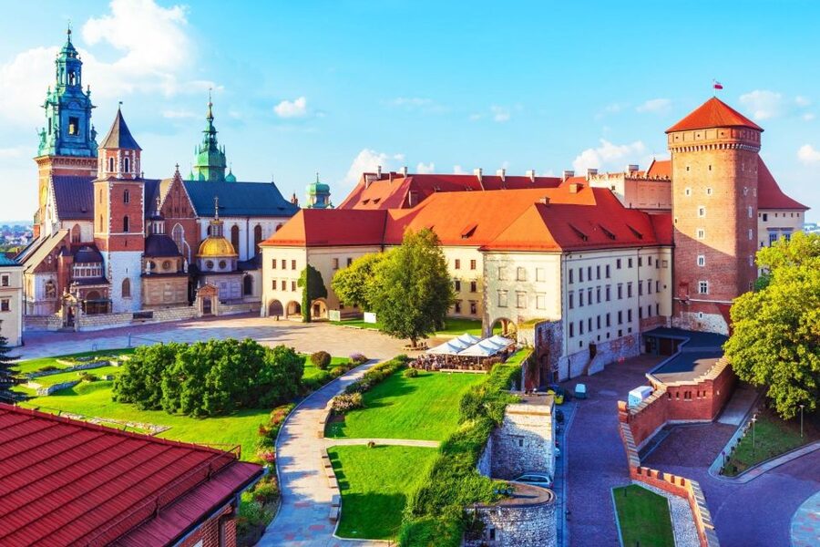 Skip-the-Line Wawel Castle Chambers Private Tour - Inside the State Rooms, where royal ceremony took over