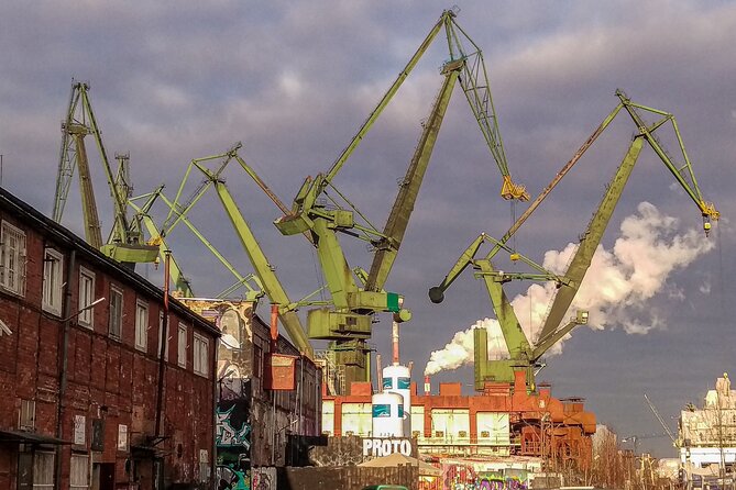 Solidarity Tour - Walking through the former Gdansk Shipyard
