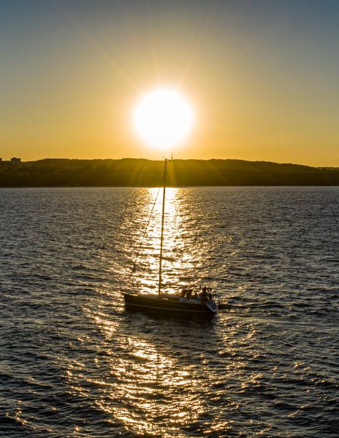 Sopot: Sunset Yacht Cruise with Welcome Drink - Key points at a glance
