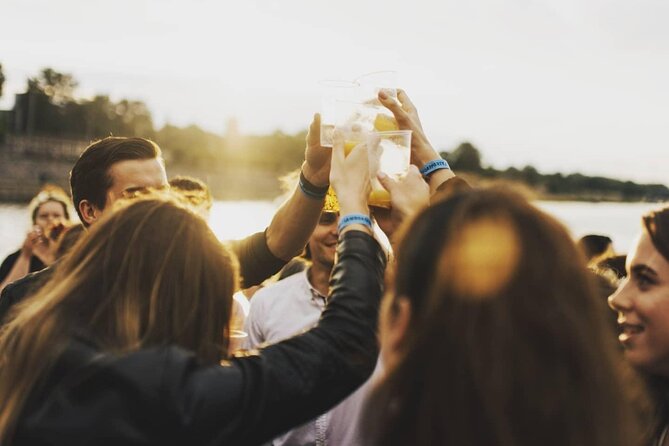 Sunset Boat Tour with Unlimited Drinks in Warsaw - Key points to know before booking