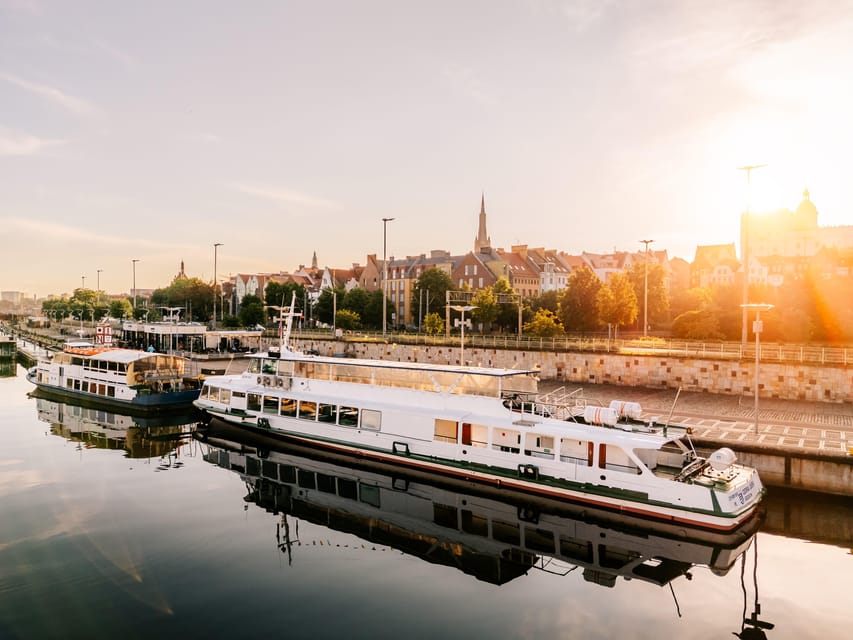 Szczecin: Cruise to the Dąbie Lake - The audio guide and the level of interpretation