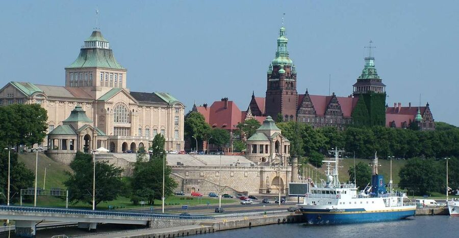 Szczecin: Medieval Old Town Private Walking Tour - Starting at Plac Andersa, where Szczecin’s old story begins