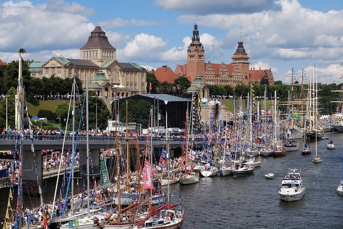 Szczecin Walking Tour: Explore Top Sights & Hidden Gems - Meeting at Kino Pionier 1907