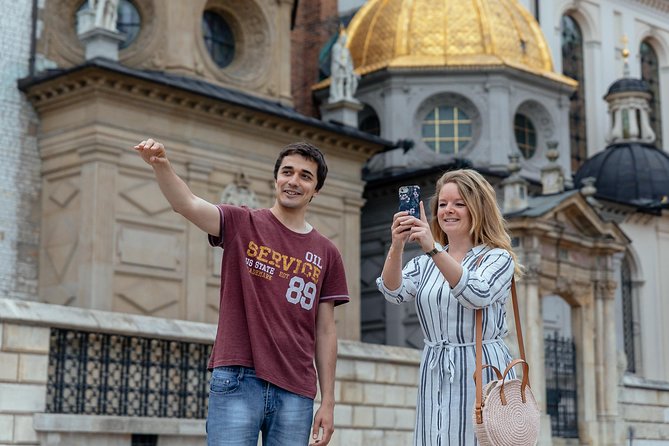 The Heart of Krakow: Old Town & Wawel Castle Private Tour - Timing, meeting point, and practical planning