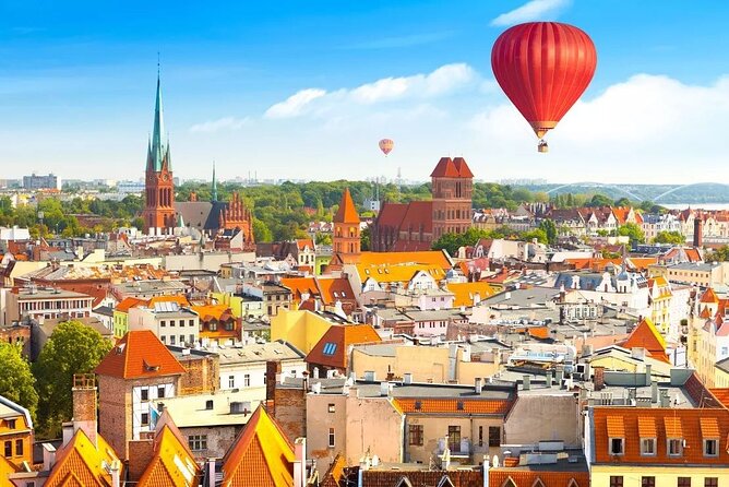 Torun Old Town Highlights Private Walking Tour - Market Square, Arthur’s Court, and the Vistula