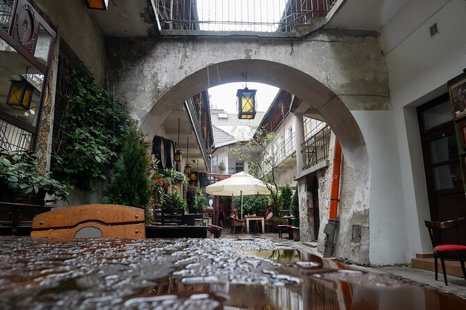 Tour via Kazimierz Quarter by Golf Cart with Schindler's Museum in Krakow - Why this three-hour route works