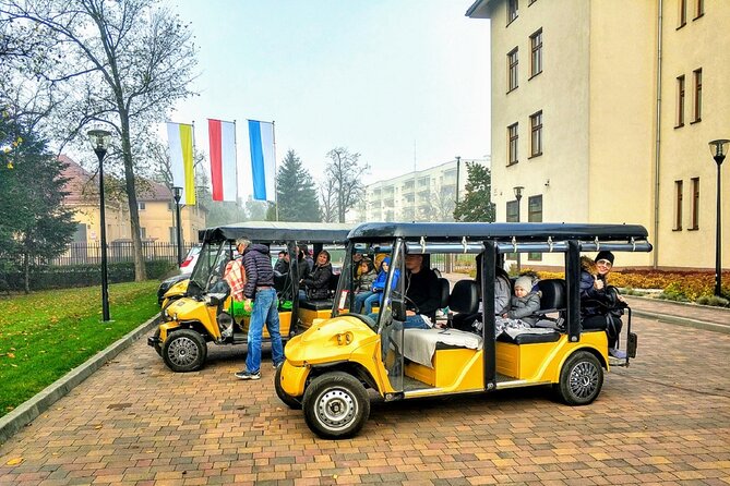 Tour via Kazimierz Quarter by Golf Cart with Schindler's Museum in Krakow - What the live museum guide adds
