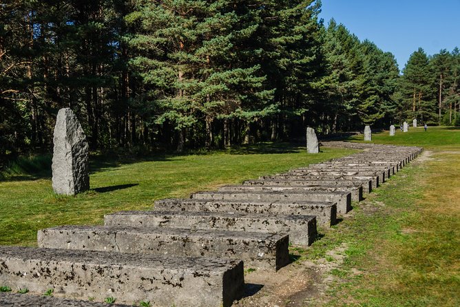 Treblinka Concentration Camp, Heartbreaking Tour from Warsaw - Arriving at the Treblinka Memorial