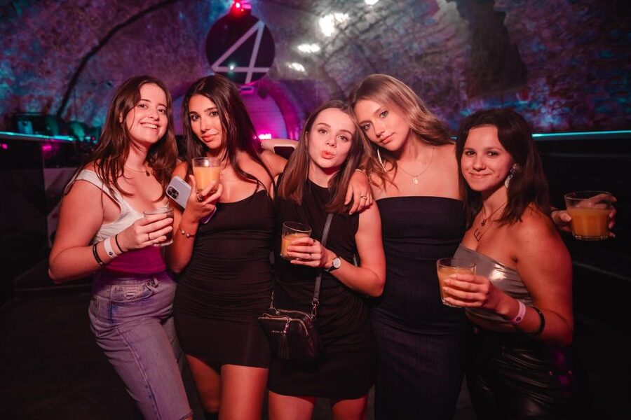 VIP Club Entry and Booth Booking - Is $27 good value for two people?