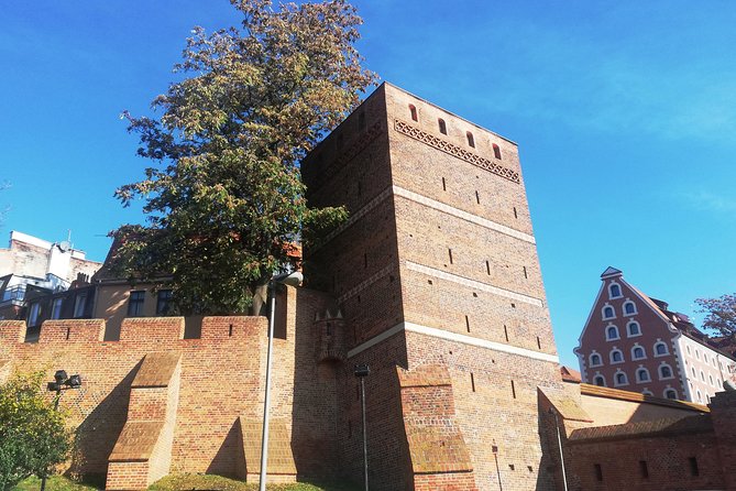 Walking Tour of the medieval Toruń - Starting with Toruń’s crooked Leaning Tower