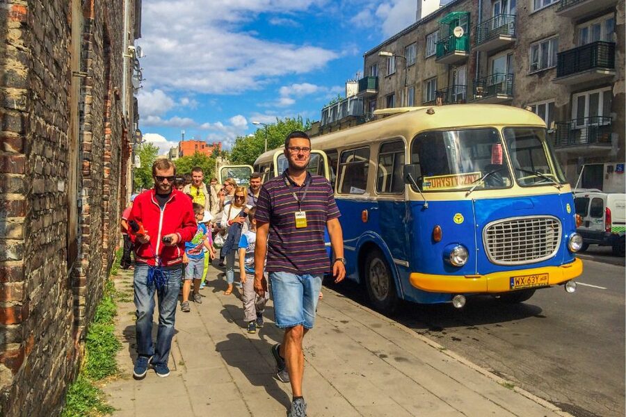 Warsaw: 2.5-Hour Dark Side - Praga District by a Retro Bus - Key points to know before you book