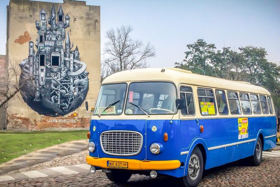Warsaw: 2.5-Hour Dark Side - Praga District by a Retro Bus - Zabkowska, Brzeska, and Stalowa streets
