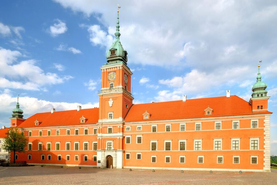Warsaw: 2-Hour Old Town Walking Tour - Meeting at the Copernicus Monument