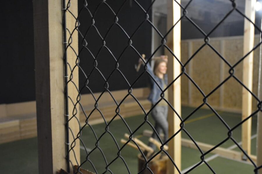 Warsaw: Axe Throwing Experience - Your first throws and the value of instruction