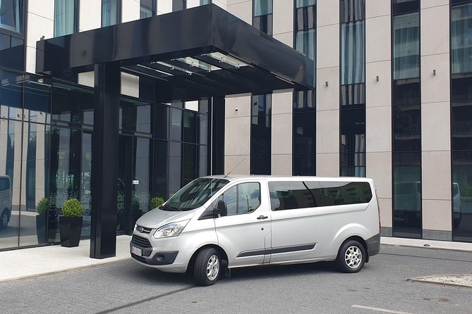 Warsaw Chopin Airport private transfer 5 to 8 passengers - A simple arrival from Chopin Airport