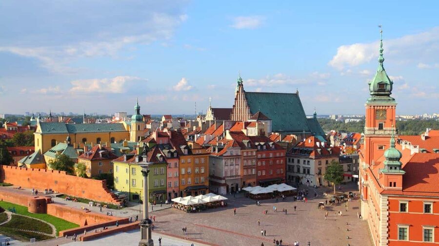 Warsaw City Game: Discovering Famous Polish Heroes - Teamwork, clues, and the competitive finish