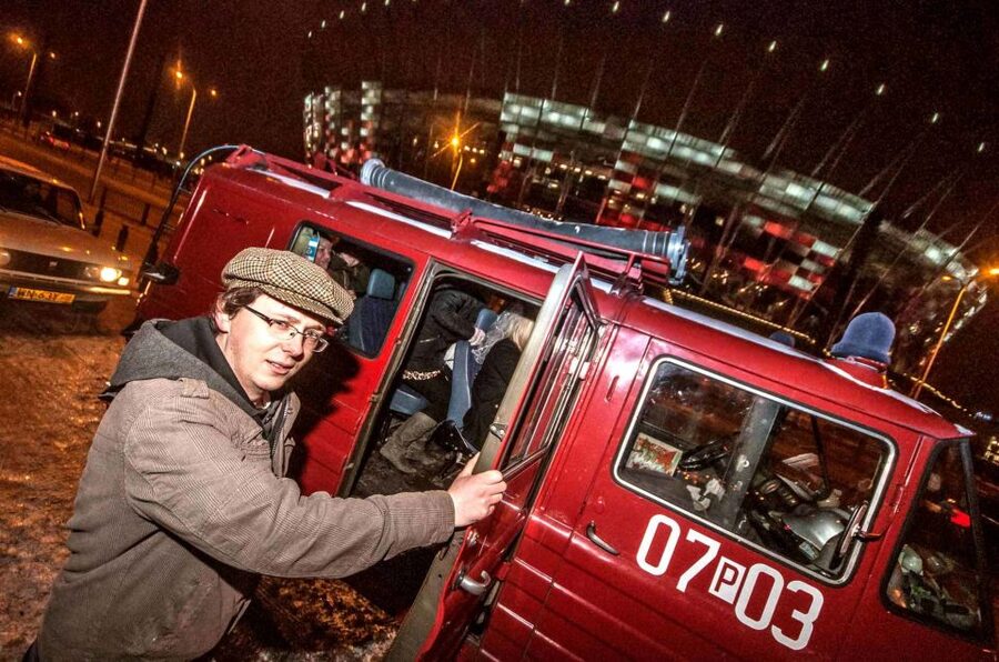 Warsaw: Evening History and Pubs Tour by Retro Minibus - Crossing the Vistula into Praga