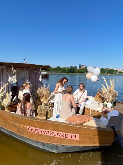 Warsaw: Evening Vistula Cruise with Welcome Drink - The first stretch, bridges and the city center